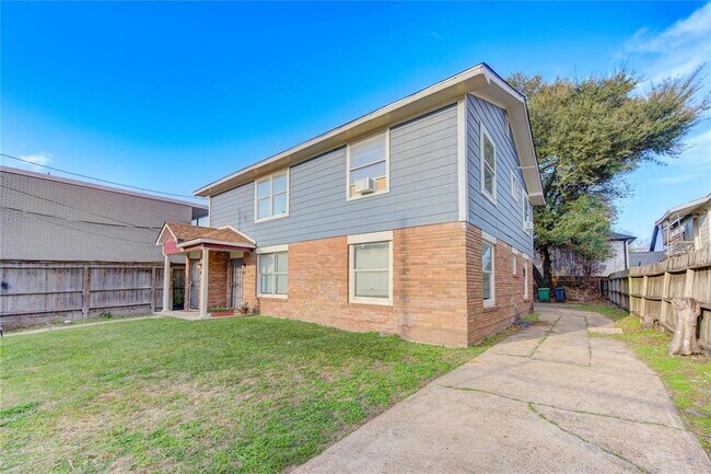 2915 Palm St in Houston, TX - Foto de edificio - Building Photo