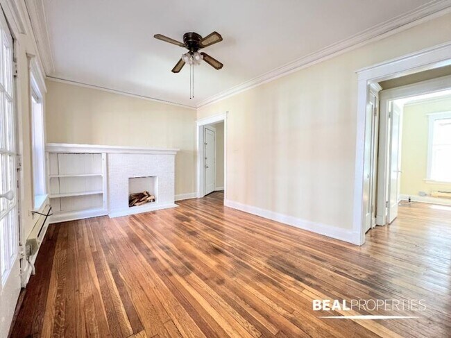 property at 4423 N Wolcott Ave
