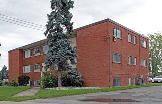186 Linwell Rd in St Catharines, ON - Building Photo
