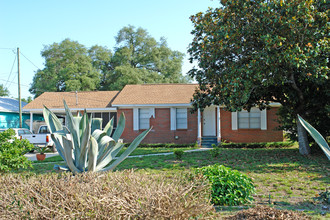 4608 Saufley Field Rd in Pensacola, FL - Building Photo - Building Photo