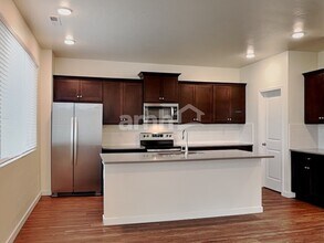 898 N Garnet Creek Ave in Star, ID - Building Photo - Building Photo