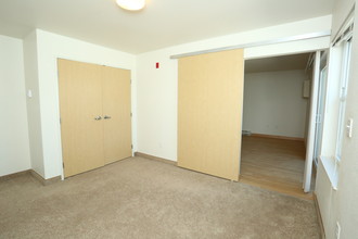 Badlands Apartments II in Williston, ND - Building Photo - Interior Photo