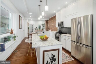 1013 S 25th St in Philadelphia, PA - Building Photo - Building Photo