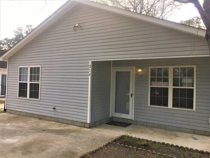 214 Mercer Ave in Wilmington, NC - Building Photo