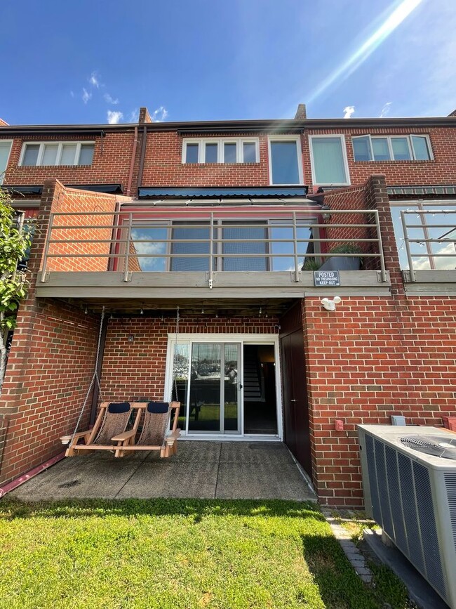 2359 Boston St in Baltimore, MD - Building Photo - Building Photo