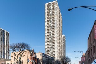 1660 N La Salle Dr in Chicago, IL - Building Photo