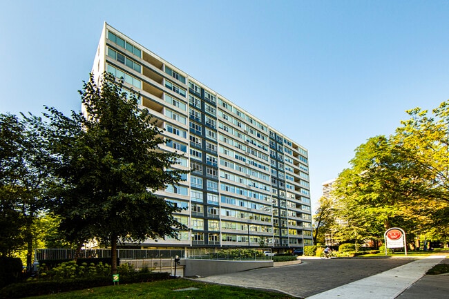 property at 500-500 Avenue Rd