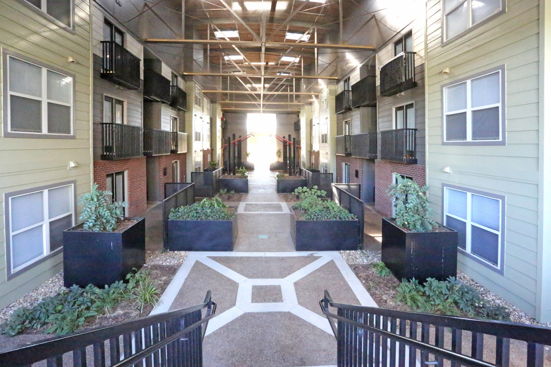 Columns Apartments in Bowling Green, KY - Building Photo