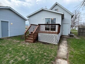 211 W 2nd St in Gridley, IL - Foto de edificio - Building Photo