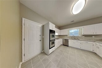 374 Oak Springs Dr NW in Lawrenceville, GA - Building Photo - Building Photo