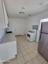 7416 Alpine Dr in El Paso, TX - Foto de edificio - Building Photo