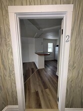 514 E Eighth St, Unit 2 in Traverse City, MI - Foto de edificio - Building Photo