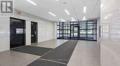 21 Welsford Gardens in Toronto, ON - Building Photo - Building Photo