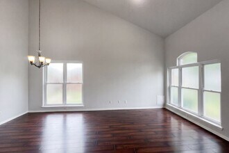 1405 Turtle Cove Dr in Little Elm, TX - Foto de edificio - Building Photo