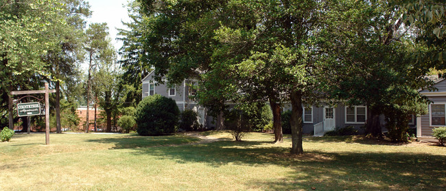 Countryside Apartments in Asheville, NC - Building Photo - Building Photo