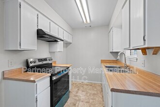 3520 W Olive St in Rogers, AR - Building Photo - Building Photo