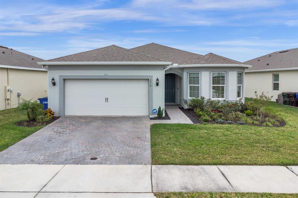 2010 Spring Shower Circle in Kissimmee, FL - Building Photo