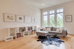 5429C Hidalgo St in Houston, TX - Building Photo