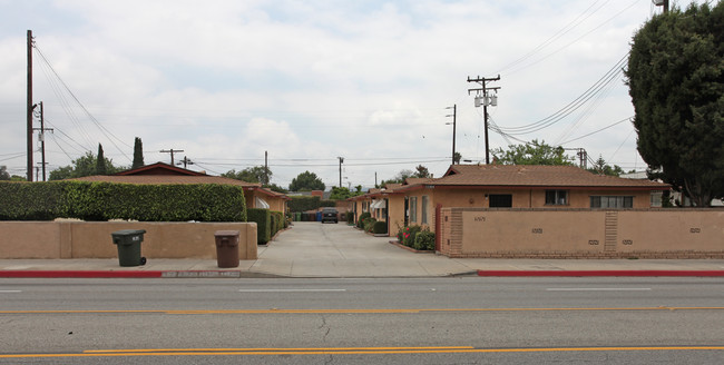 11904 Ramona Blvd in El Monte, CA - Building Photo - Building Photo