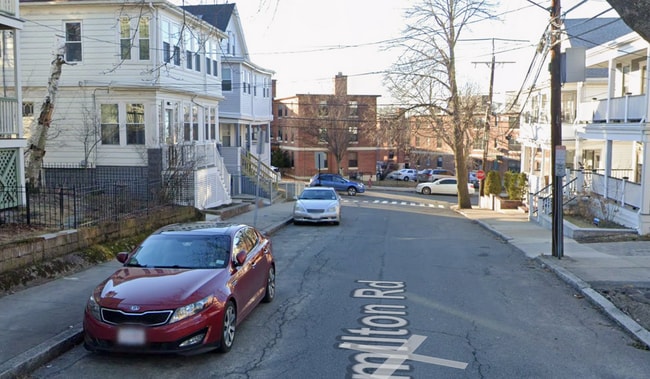 14 Hamilton Rd in Somerville, MA - Foto de edificio - Building Photo