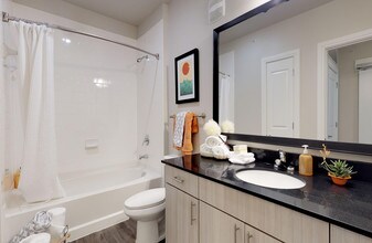 The Arnold in Austin, TX - Foto de edificio - Interior Photo