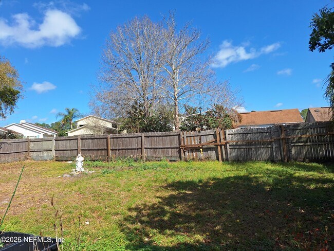 3459 Excalibur Way E in Jacksonville, FL - Building Photo - Building Photo