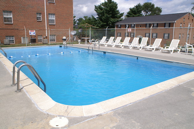 North View Apartments in Salem, VA - Building Photo - Building Photo