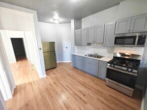 4243 S Calumet Ave in Chicago, IL - Building Photo - Building Photo