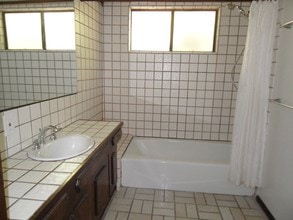 5332 Norwich Ave in Sherman Oaks, CA - Building Photo - Building Photo