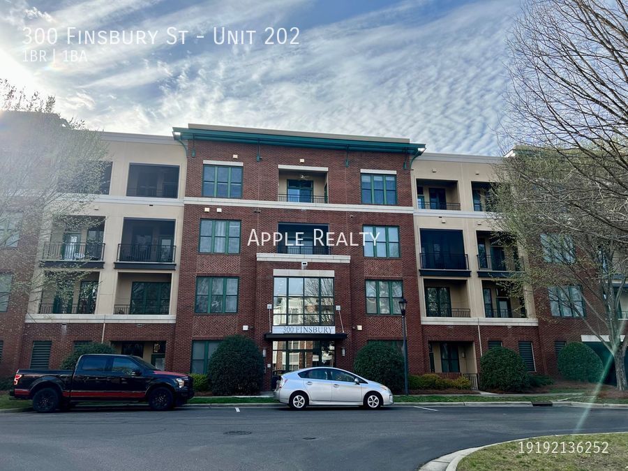 300 Finsbury St in Durham, NC - Building Photo