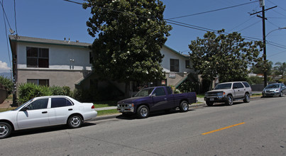 11355 Lambert Ave in El Monte, CA - Foto de edificio - Building Photo