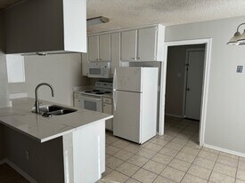 3509 Stoneridge Dr in Flint, TX - Building Photo