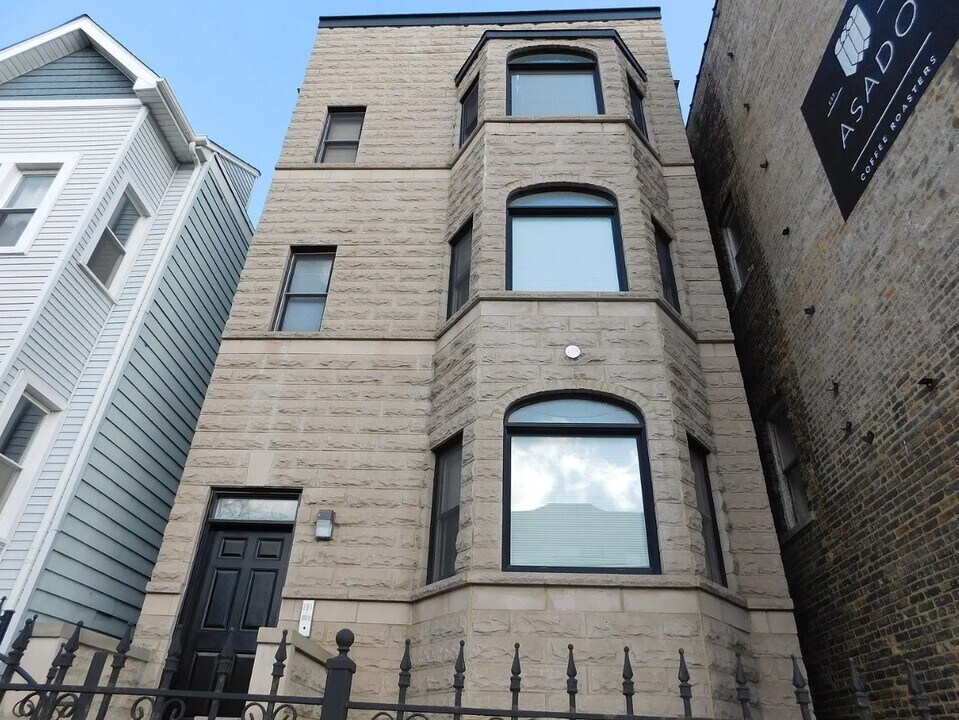 1434 W Irving Park Rd-Unit -1 in Chicago, IL - Building Photo