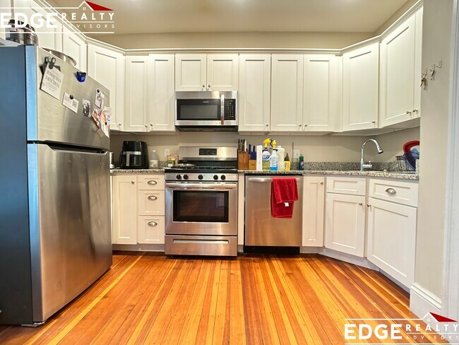 25 Sparhawk St, Unit 2