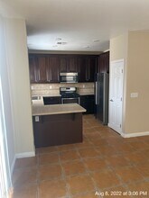 7598 Peavine Ridge St in Las Vegas, NV - Building Photo - Building Photo