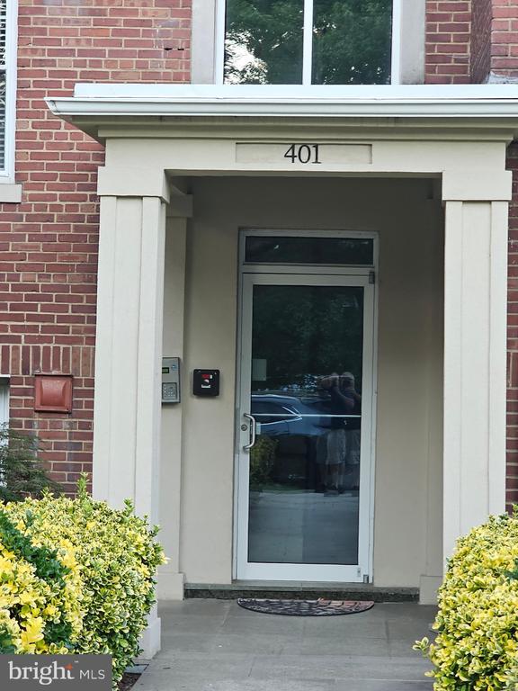 12 Commonwealth Ave in Alexandria, VA - Building Photo - Building Photo