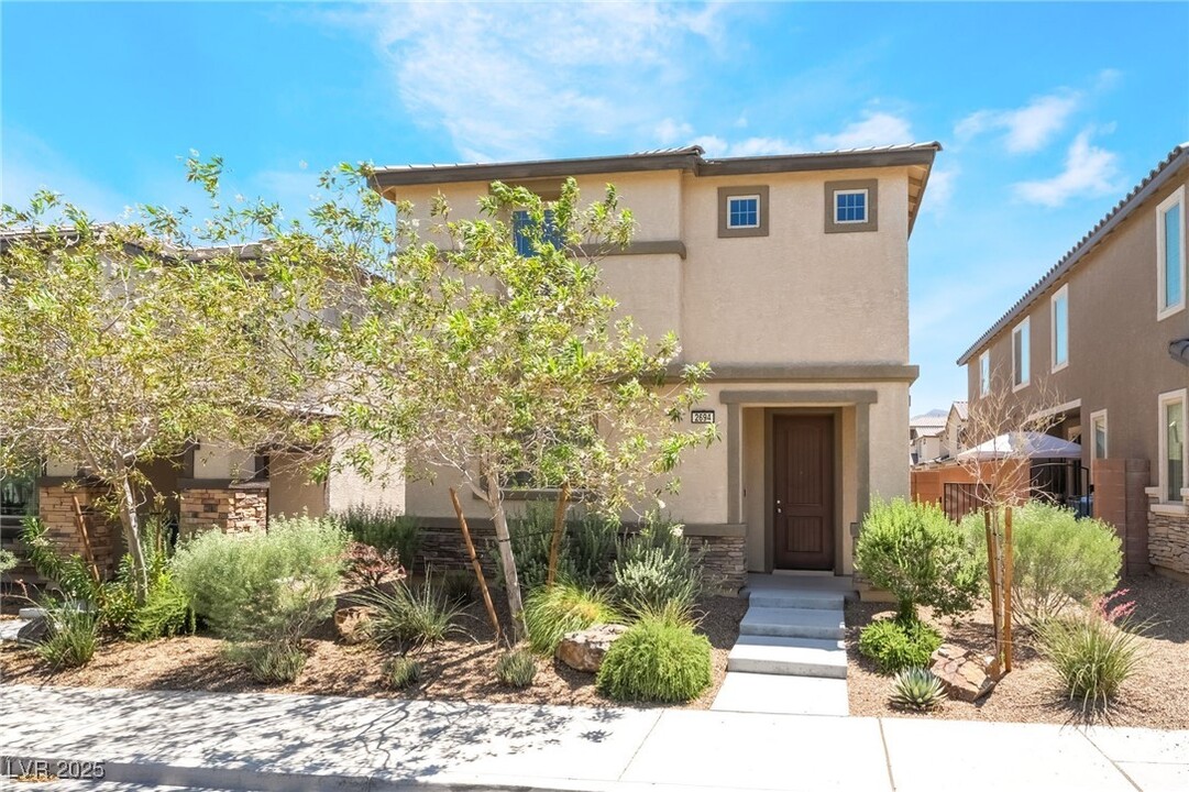 2694 Marvel Astoria St in Henderson, NV - Building Photo
