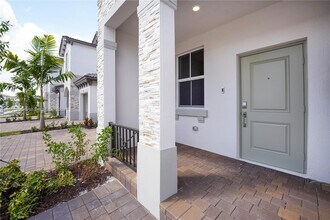 12372 NW 24th Pl in Miami, FL - Building Photo - Building Photo