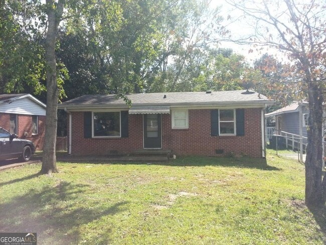 property at 109 Larkspur Ln