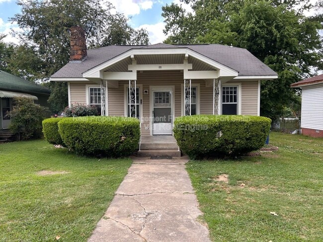 property at 811 N 41st St
