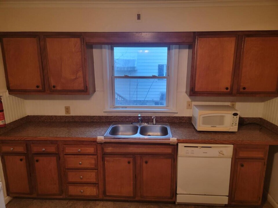 294 Guy Park Ave in Amsterdam, NY - Building Photo