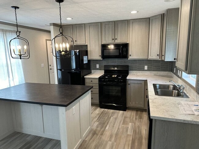 5433 Underwood Ct in Portage, MI - Building Photo - Building Photo