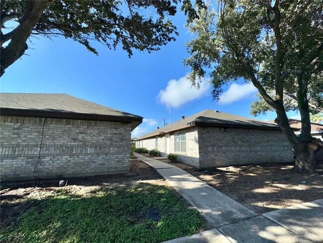 property at 17 Mynah Ave