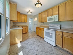 4408 Shorehaven Ln in Mount Pleasant, WI - Building Photo - Building Photo