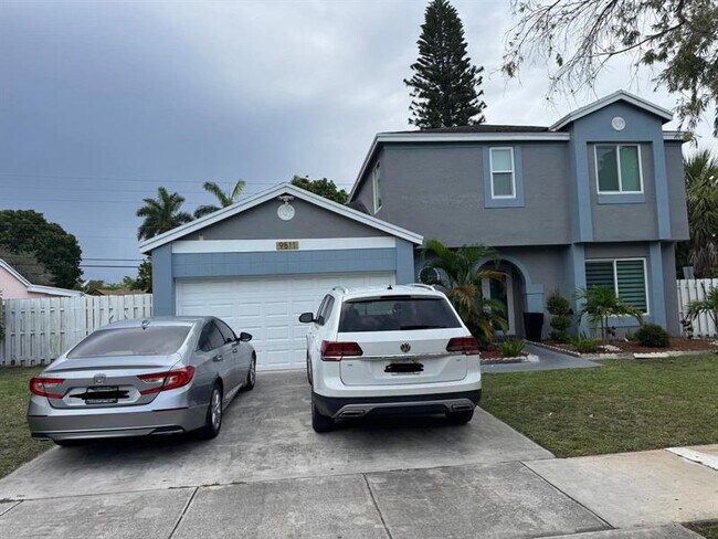 9511 Hudson St in Miramar, FL - Foto de edificio - Building Photo
