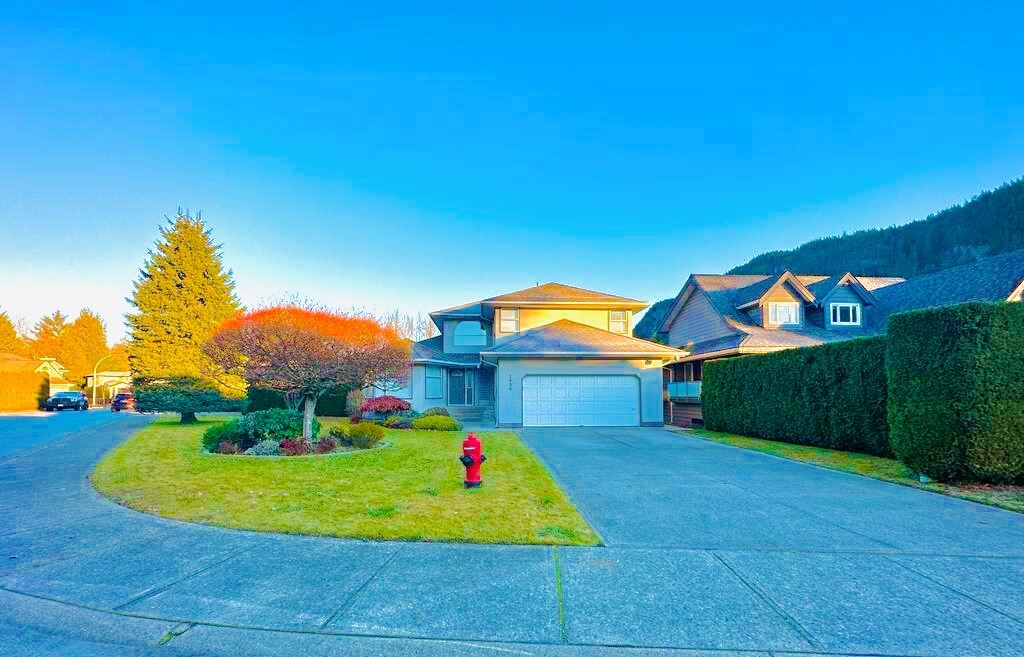 1650 MacDonald Pl in Squamish, BC - Building Photo