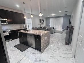 2616 Florida St in West Palm Beach, FL - Foto de edificio - Building Photo