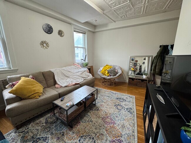 246 Summer St, Unit 1L in Somerville, MA - Building Photo - Building Photo