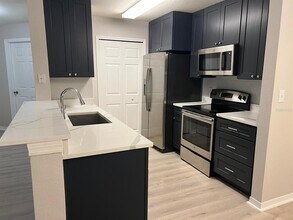 5455 Vineland Rd in Orlando, FL - Foto de edificio - Building Photo