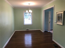 2667 Fox Hills Dr in Decatur, GA - Building Photo - Building Photo